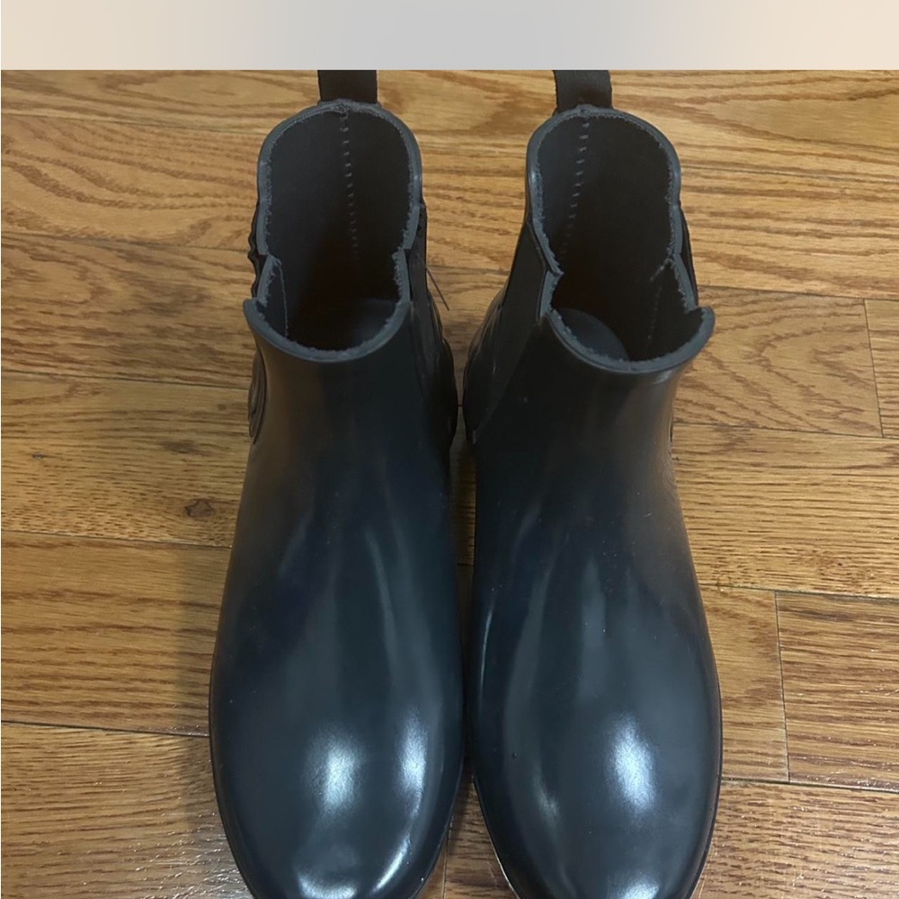 Short hunter boots